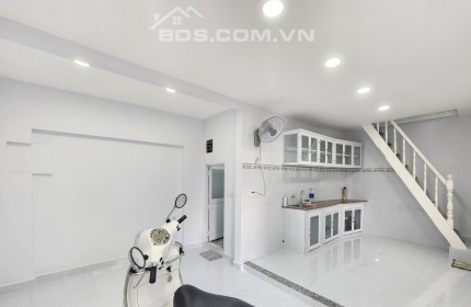 Hiếm!Bán nhà Lê Văn Sỹ, DTSD 56m2, ngang 6m ,chỉ 3tỷ880 Tl,0903428326